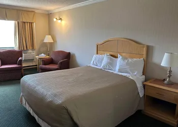Travelodge by Wyndam Chetwynd hotel thumbnail 5