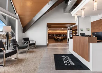 Wingate by Wyndham Geneva at SPIRE Academy hotel thumbnail 2