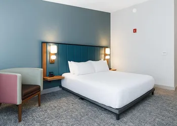 Wingate by Wyndham Geneva at SPIRE Academy hotel thumbnail 6