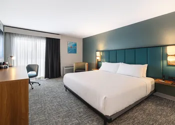 Wingate by Wyndham Geneva at SPIRE Academy hotel thumbnail 8