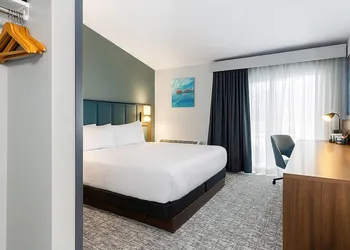 Wingate by Wyndham Geneva at SPIRE Academy hotel thumbnail 8