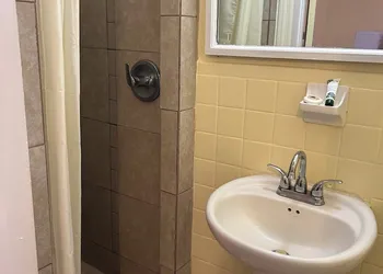 Bedford Motel hotel thumbnail 7