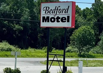 Bedford Motel hotel thumbnail 8