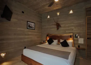 Punta Tamarindo hotel thumbnail 3