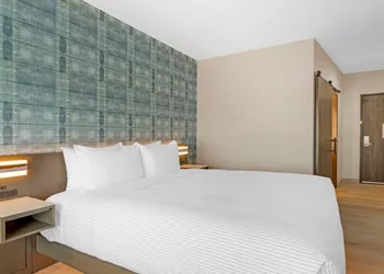 Cambria Hotel Fort Worth - Medical Center hotel thumbnail 7