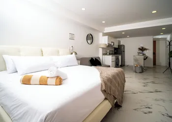Barcelona Condos Cancun hotel thumbnail 8