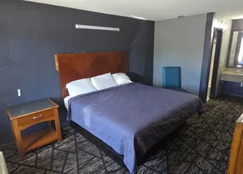 c towninn and suites hotel thumbnail 2