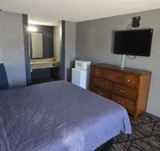 c towninn and suites hotel detail image 3