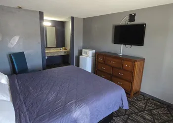 c towninn and suites hotel thumbnail 3