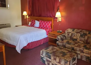 Coratel Inn & Suites by Jasper Hutchinson hotel thumbnail 2
