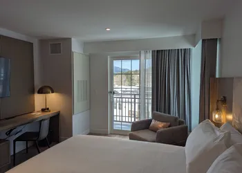 Hotel Indigo North Conway by IHG hotel thumbnail 6