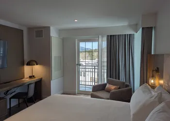 Hotel Indigo North Conway by IHG hotel thumbnail 6