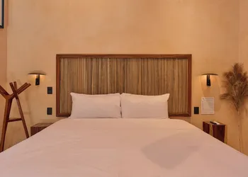 Pan Beach hotel thumbnail 2