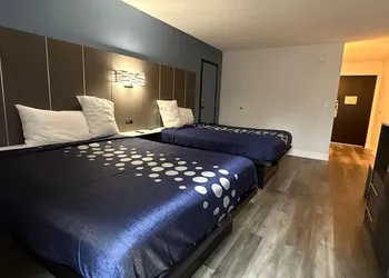 Coratel Inn and Suites By Jasper La Crosse hotel thumbnail 5
