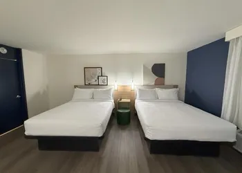 Spark by Hilton Hamburg hotel thumbnail 4