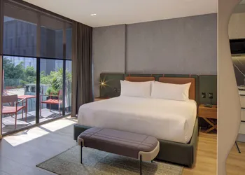 Ubicuo Mexico City hotel thumbnail 5