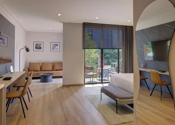 Ubicuo Mexico City hotel thumbnail 8