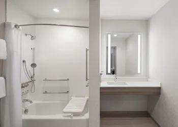 Holiday Inn Express And Suites Anchorage Midtown by IHG hotel thumbnail 6