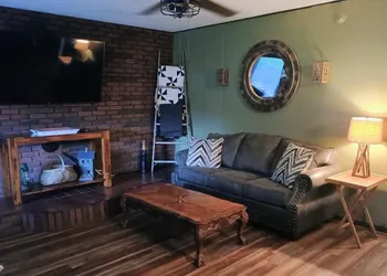 Wild Mountain Lodge hotel thumbnail 4