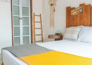 The Yak Lake House Hostal Bacalar hotel thumbnail 3