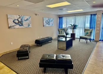 Coastal Comfort Hotel hotel thumbnail 2