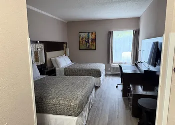 Coastal Comfort Hotel hotel thumbnail 8