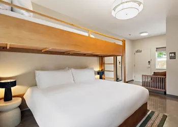 Webber East hotel thumbnail 2