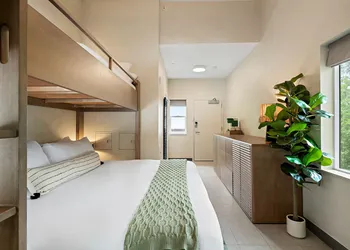 Webber East hotel thumbnail 7
