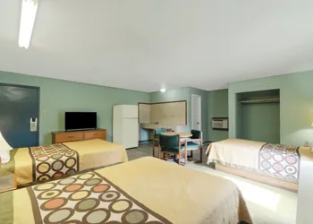 Capital O Parker Motel Clute Jackson Tx 332 hotel thumbnail 6