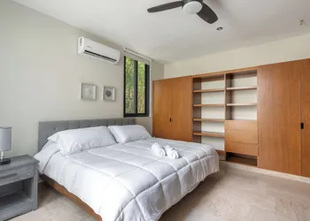XPU HA Residencial Beach hotel thumbnail 2