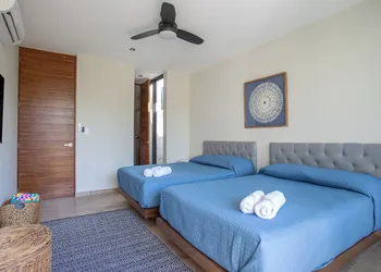 XPU HA Residencial Beach hotel thumbnail 4