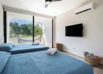 XPU HA Residencial Beach hotel thumbnail 5