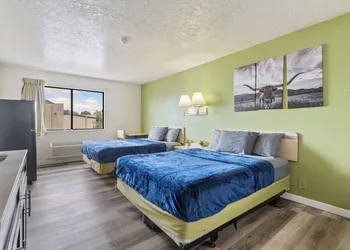 Evanston Inn Extended Stay hotel thumbnail 3