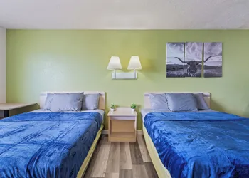 Evanston Inn Extended Stay hotel thumbnail 4