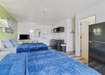 Evanston Inn Extended Stay hotel thumbnail 6