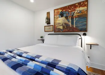 The Commercial Hotel hotel thumbnail 7