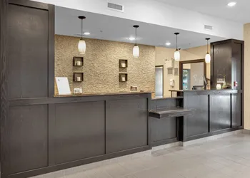 Duvernay Inn & Suites hotel thumbnail 5