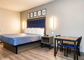 Palace Inn Blue Copperfield FM 529 hotel thumbnail 5