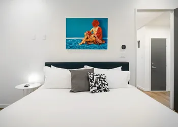 Buffalo Heights hotel thumbnail 6
