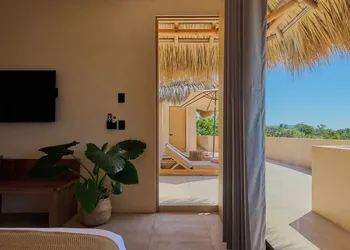 Casa Cambria hotel thumbnail 6