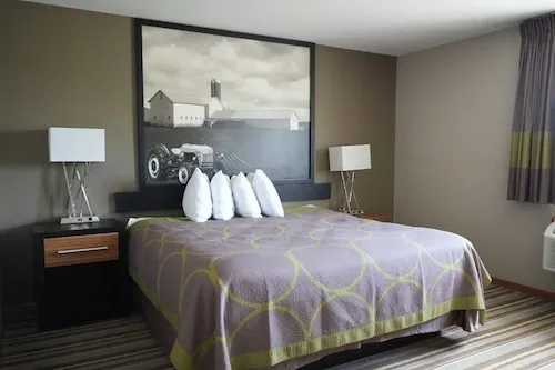Watseka 24 Inn & Suites hotel detail image 6