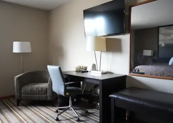 Watseka 24 Inn & Suites hotel thumbnail 8