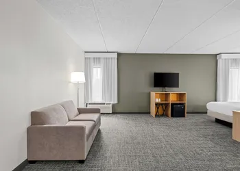 Spark by Hilton Des Plaines Chicago O'Hare hotel thumbnail 8