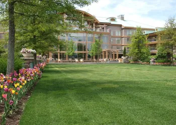 The Lodge at Turning Stone Resort Casino hotel thumbnail 8
