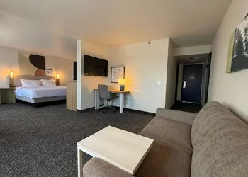 Spark by Hilton Palatine Arlington Heights hotel thumbnail 5