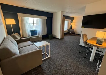 Spark by Hilton Palatine Arlington Heights hotel thumbnail 8