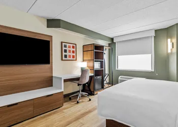 Spark by Hilton Lynchburg hotel thumbnail 6