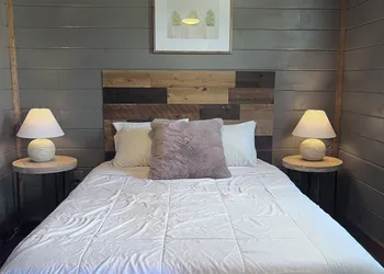 Tiny Home Resorts hotel thumbnail 8