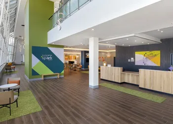 Spark By Hilton Montreal Midtown hotel thumbnail 4