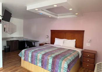 Pleasant Hill Motel hotel thumbnail 6